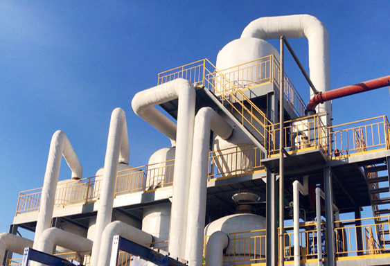 四效蒸發(fā)結(jié)晶設(shè)備項(xiàng)目安裝現(xiàn)場